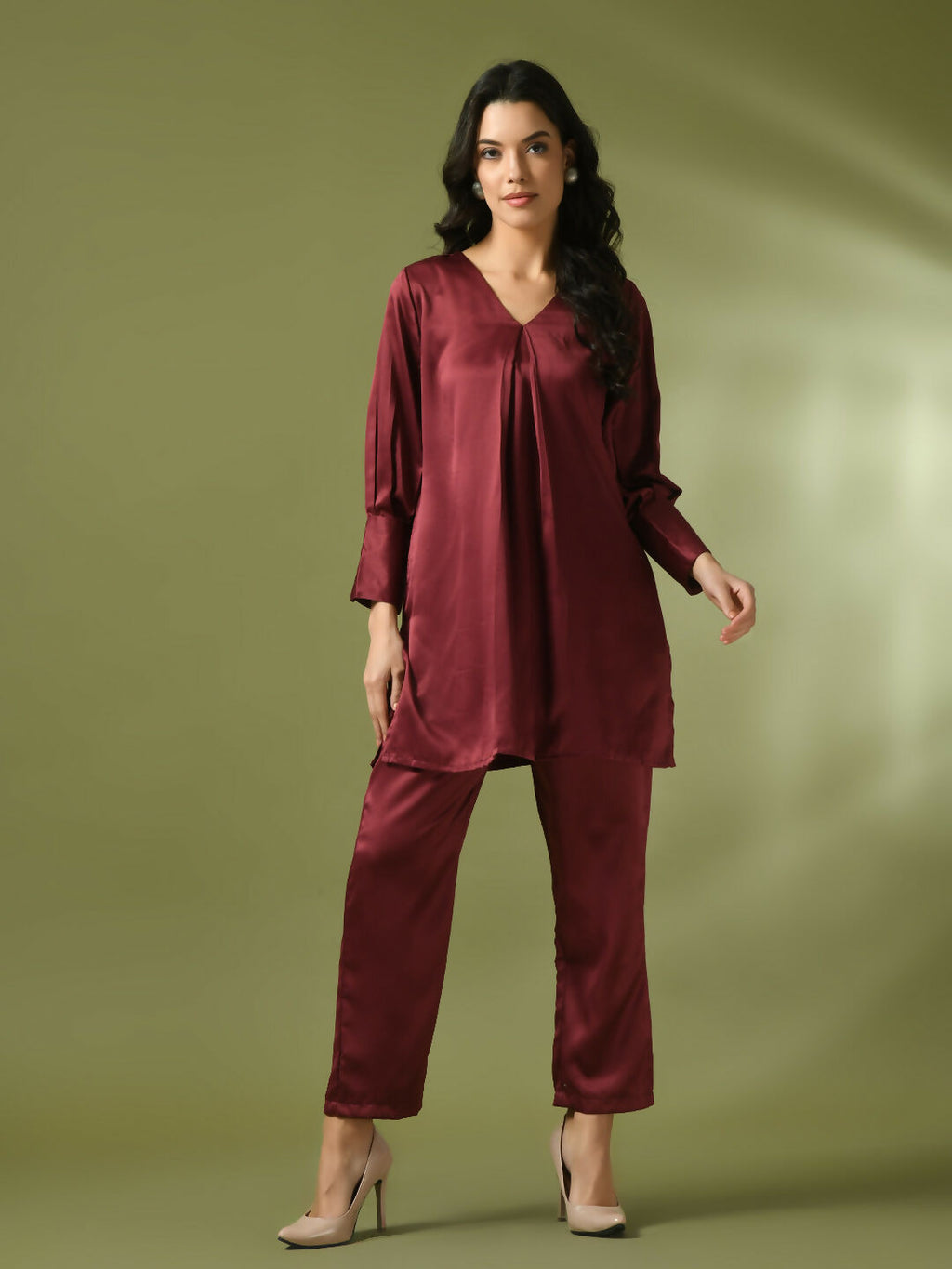 Myshka Women's Maroon Solid Satin V-Neck Party Tunic With Trousers Co-ord set