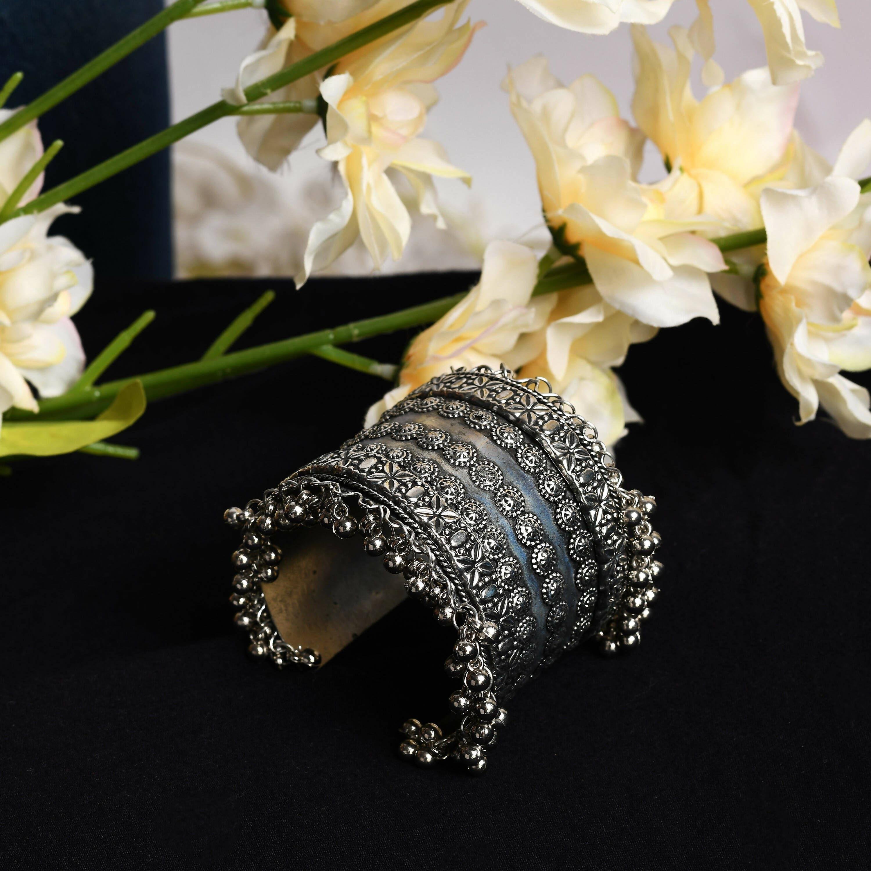 Mominos Fashion Joharkamal Oxidised Silver-Plated Ghungroo Handcraft Bracelet - Design 025 - Distacart