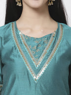 Myshka Women Teal Chanderi Solid Half Sleeve Round Neck Kurta