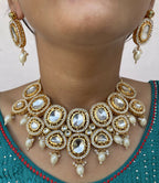 Joban Fashion Hand Made High Quality Gold Plated Base Metal Alloy Kundan Stone Studded Kundan Jewellery Set