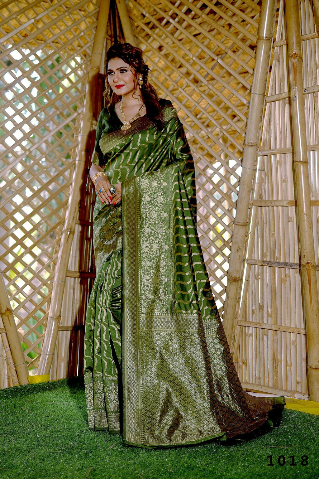 Partywear Designer Mendi Banarasi Silk Fancy Saree - Starwalk