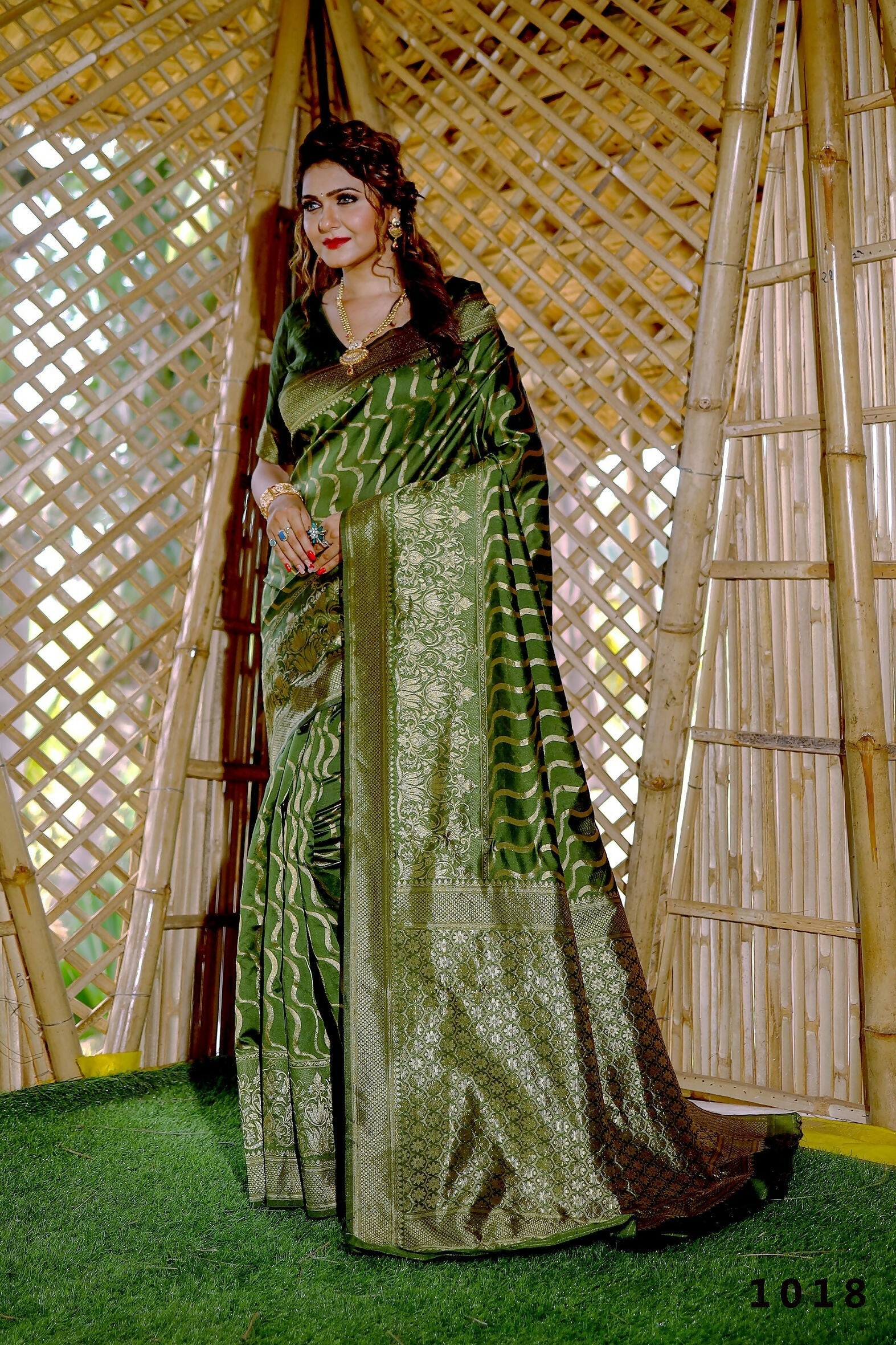 Partywear Designer Mendi Banarasi Silk Fancy Saree - Starwalk