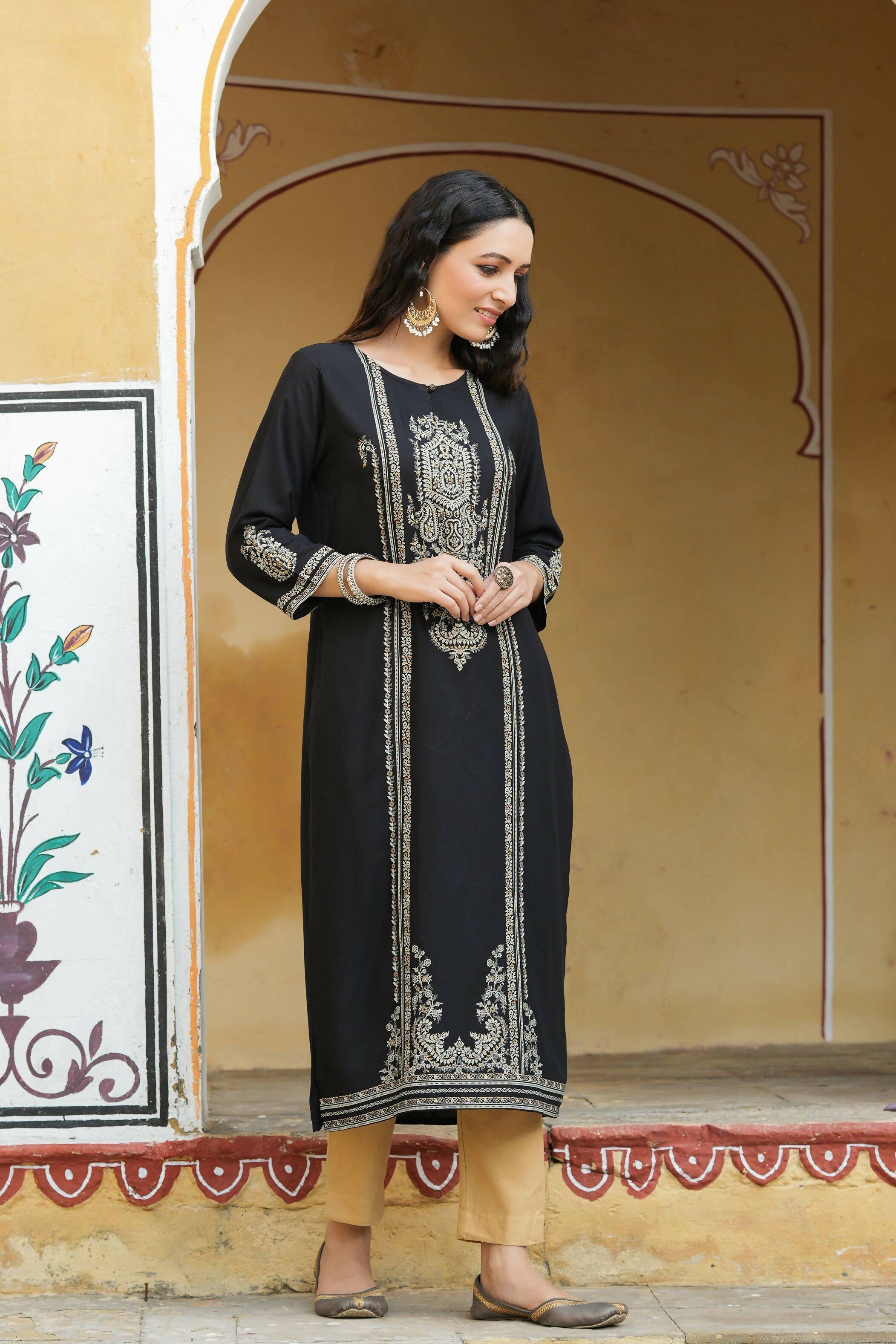 Juniper Women's Black Rayon Printed Straight Kurta - Distacart