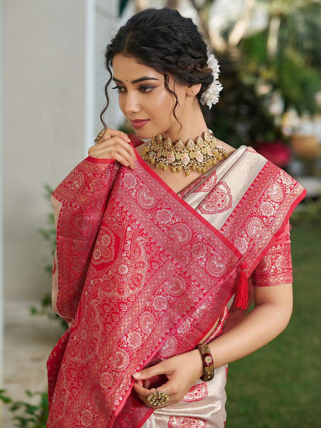 Shree Shyam Fashion Cream With Red Silk Blend Saree - Distacart