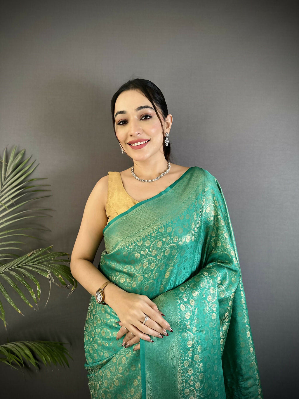 Joban Fashion Rama Green Floral & Paisley Motifs Soft Satin Silk Banarasi Saree - Distacart