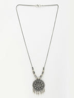 NVR Women's Silver-Toned Floral Shape Pendant with Chain