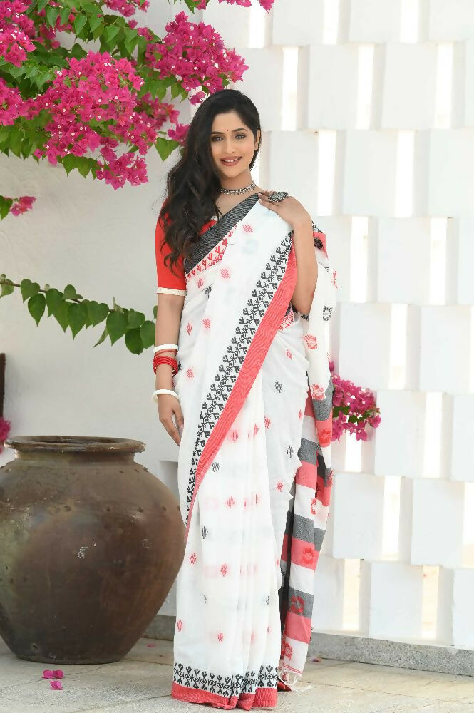 Beatitude White Cotton Tangail Saree