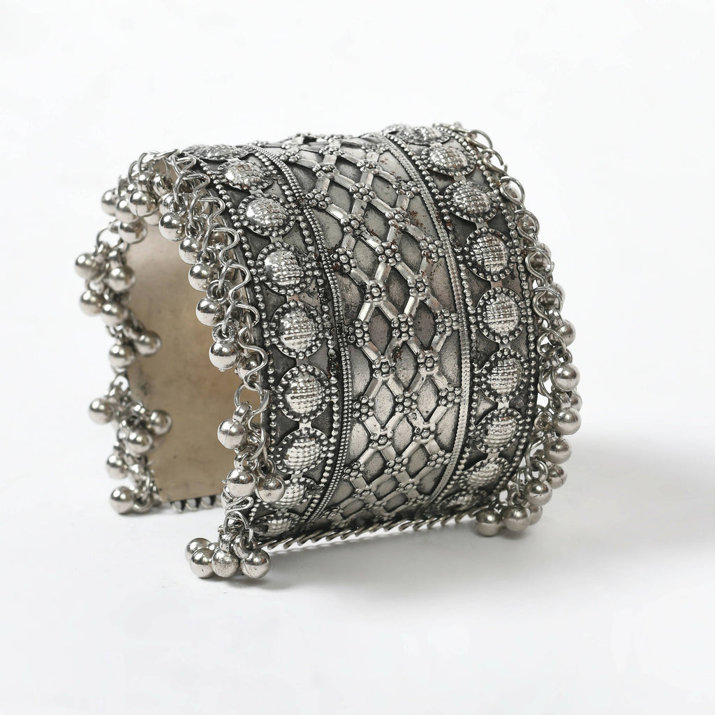 Mominos Fashion Joharkamal Oxidised Silver-Plated Ghungroo Handcraft Bracelet - Design 023 - Distacart