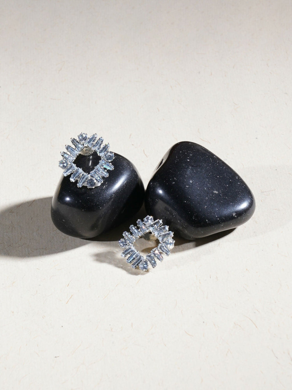 stone stud (white) - Ruby Raang - Distacart