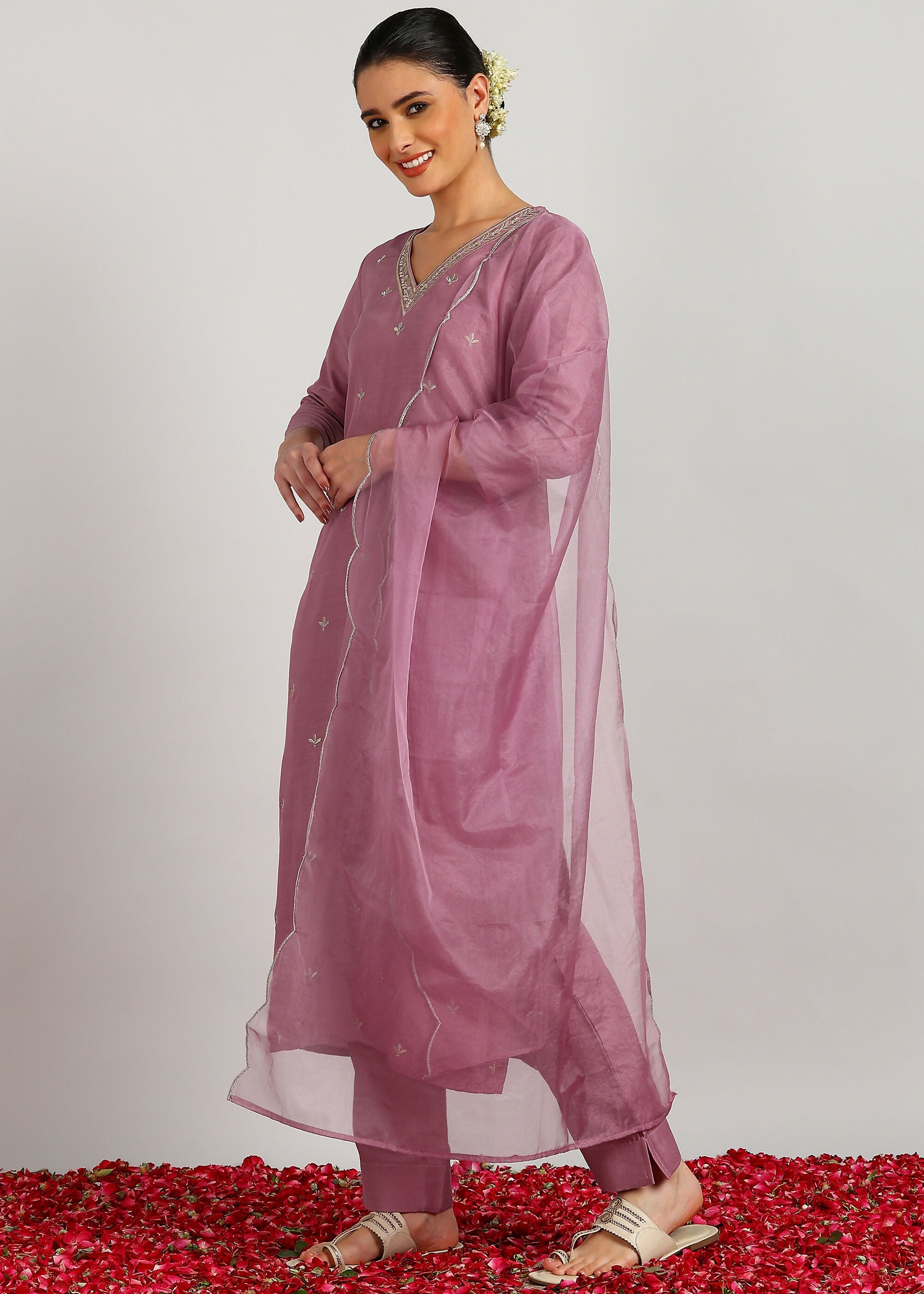 Aavyora Women’s Lavender Embroidered Kurta Set with Dupatta - Distacart