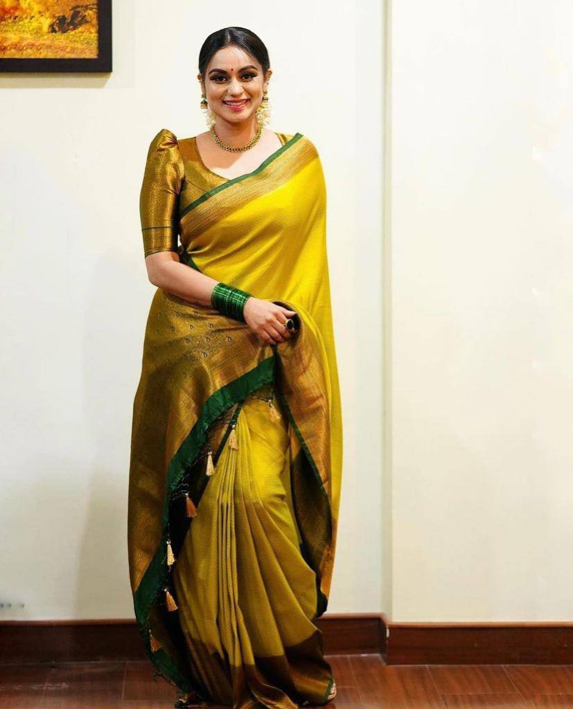 Vamika Weaving Banarasi Jacquard Yellow Kanjivaram Saree - Distacart