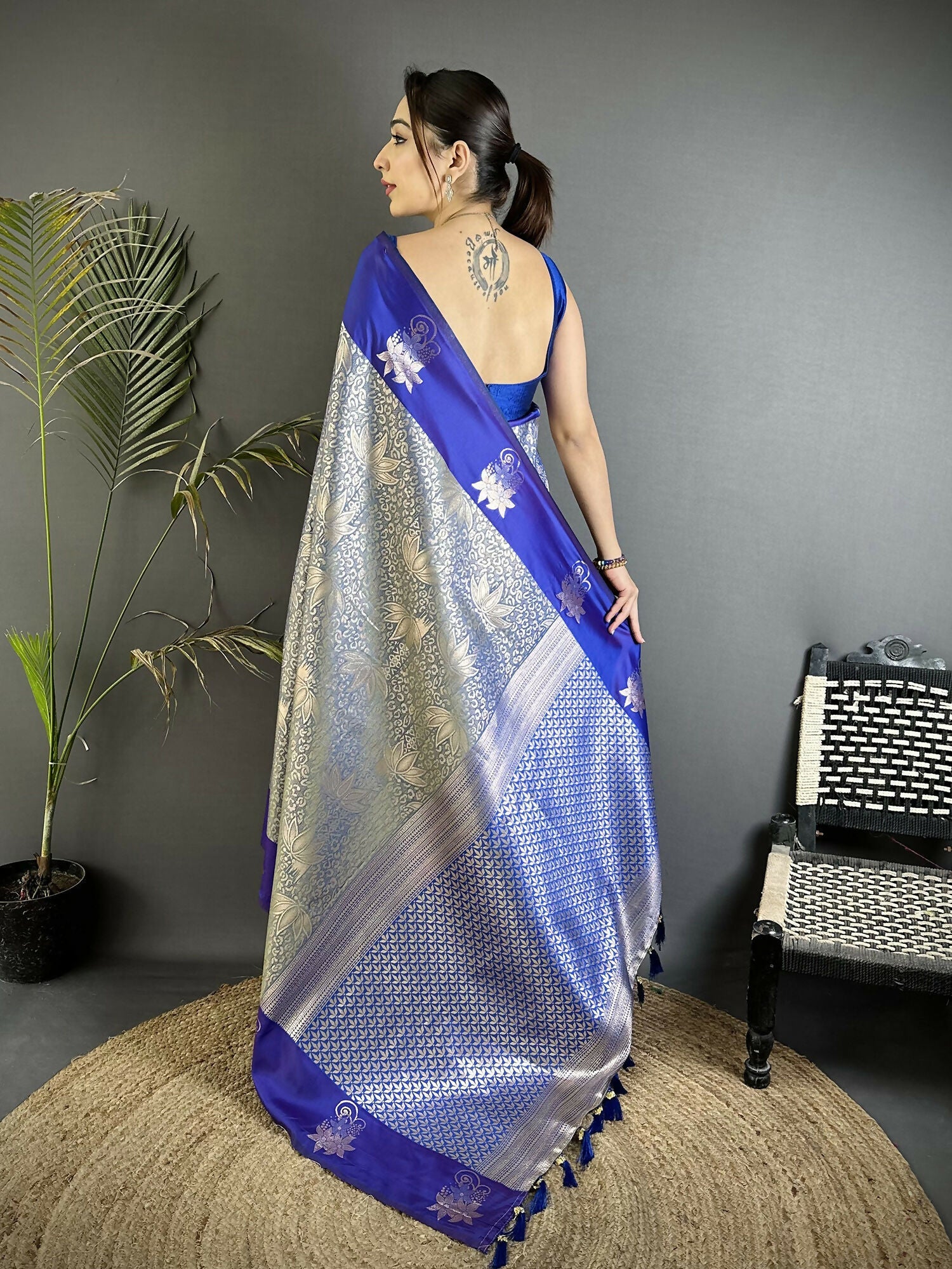 Joban Fashion Grey Intricate Zari Weaving Soft Silk Dharmavaram Saree