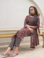 Yufta Yufta Piping On Yoke Floral Print Maroon Cotton Kurta Set With Dupatta Set