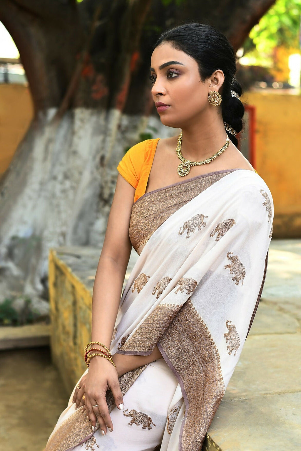 Joban Fashion Ivory Crepe Chiffon Pure Handloom Banarasi Silk Saree