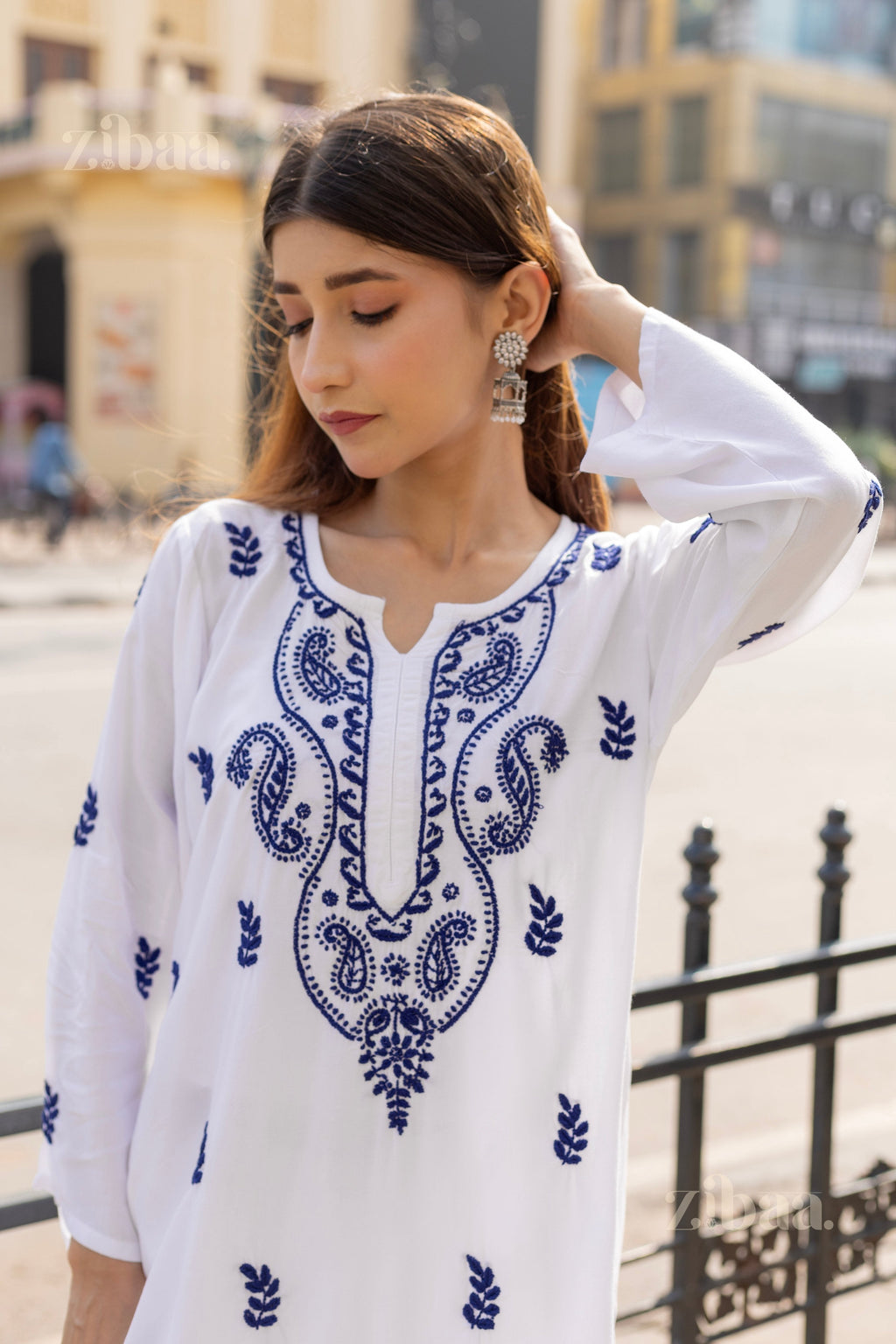Zibaa Rayon White Chikankari Kurti with small motifs - Distacart