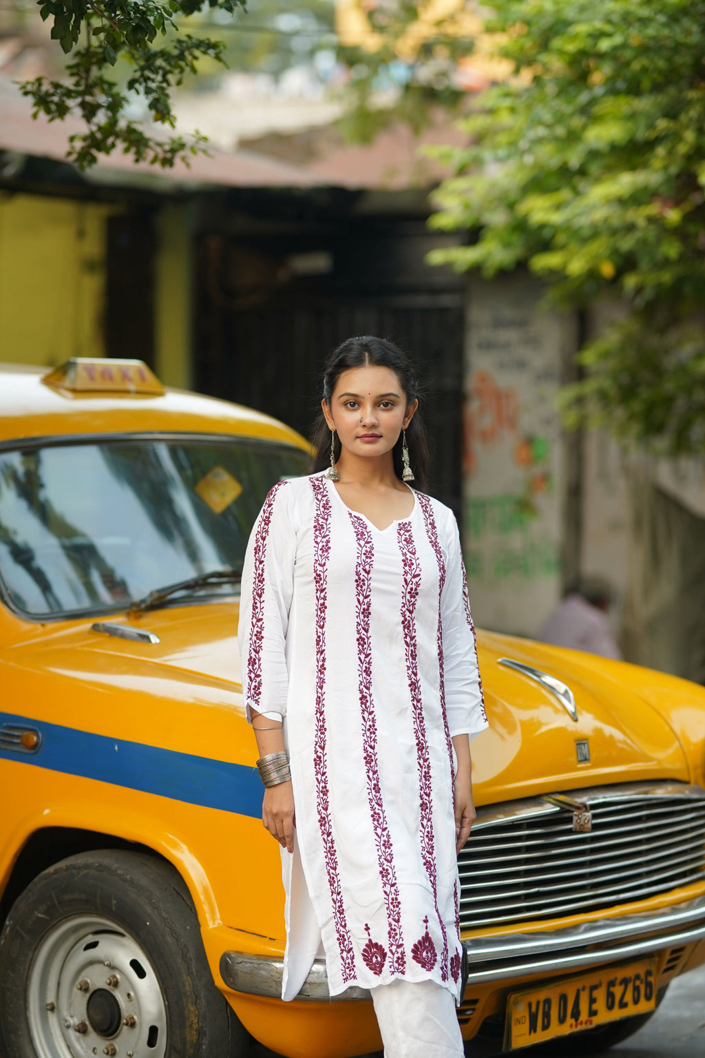 Zibaa Modal White Chikankari Kurti With Maroon Bel - Distacart