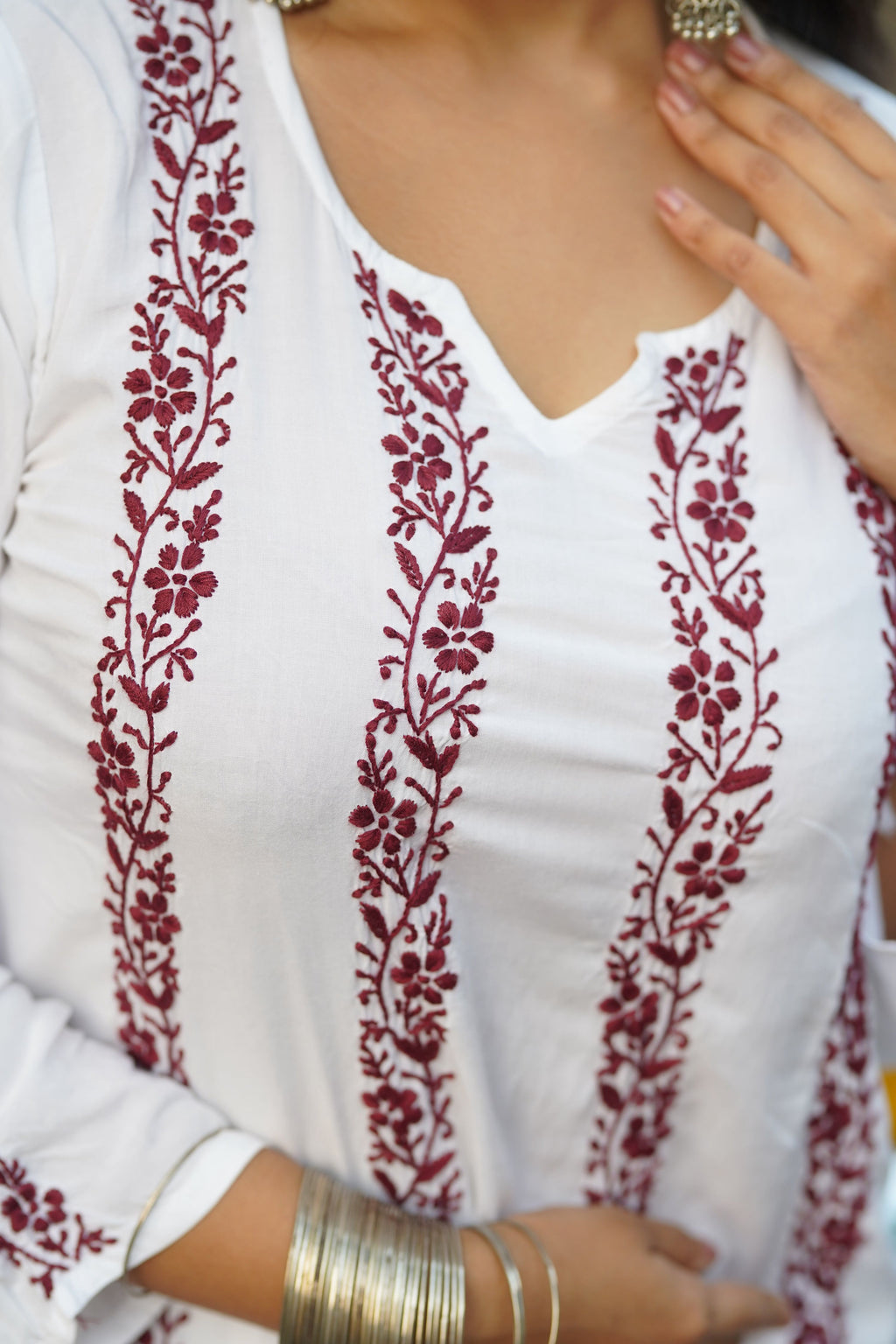 Zibaa Modal White Chikankari Kurti With Maroon Bel - Distacart
