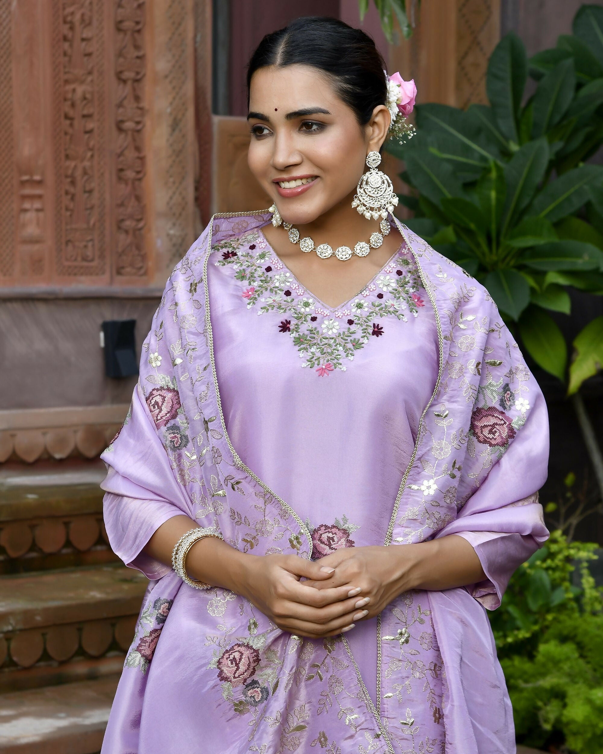 Vaasva Women's Tissue Silk Emboidered Suit Set With Solid Pant & Solid Embroidered Dupatta
