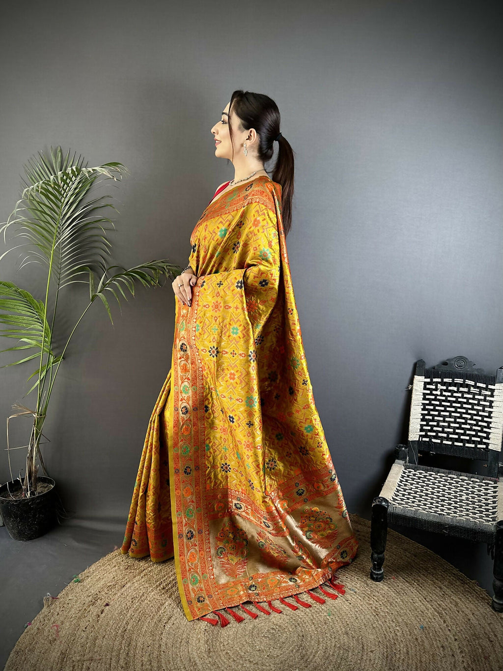 Joban Fashion Golden Yellow Banarasi Soft Silk Woven Saree - Distacart