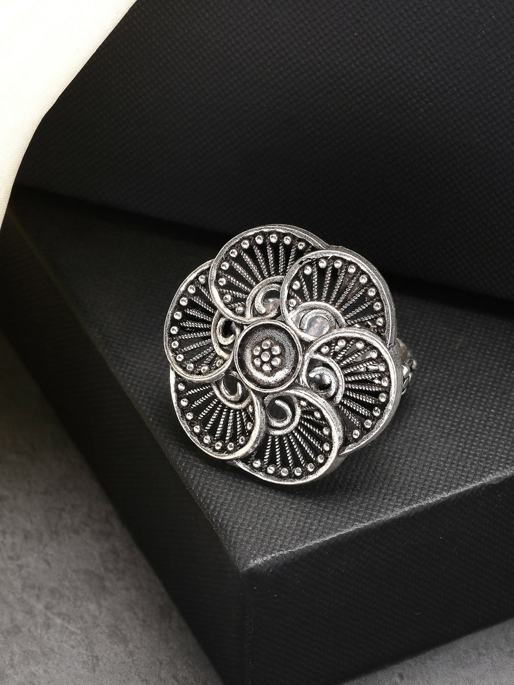 NVR Women's Silver-Toned Floral Shape Adjustable Finger Ring