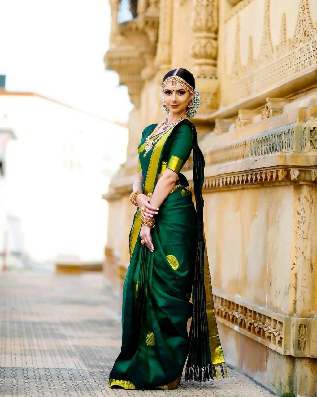 DEIANA'S Beautiful Designer Golden zari Soft Lichi Silk Saree - Green