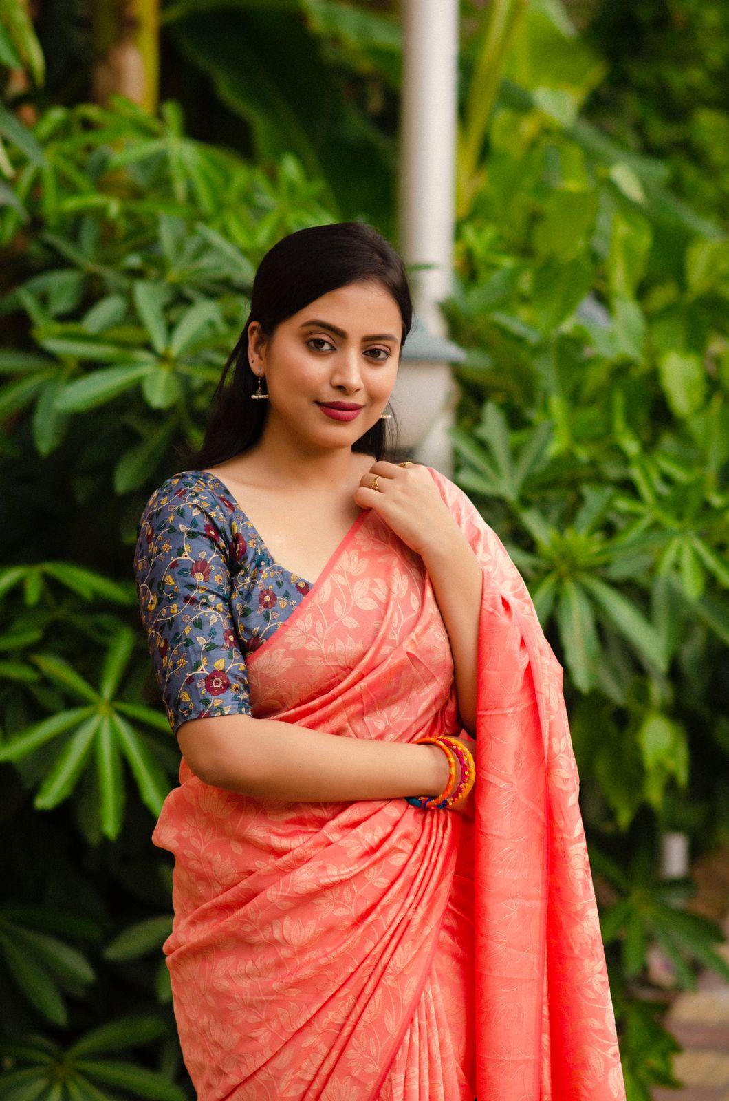 Pink Jute Silk Woven Design Saree with Unstitched Blouse - Hiral Fashion