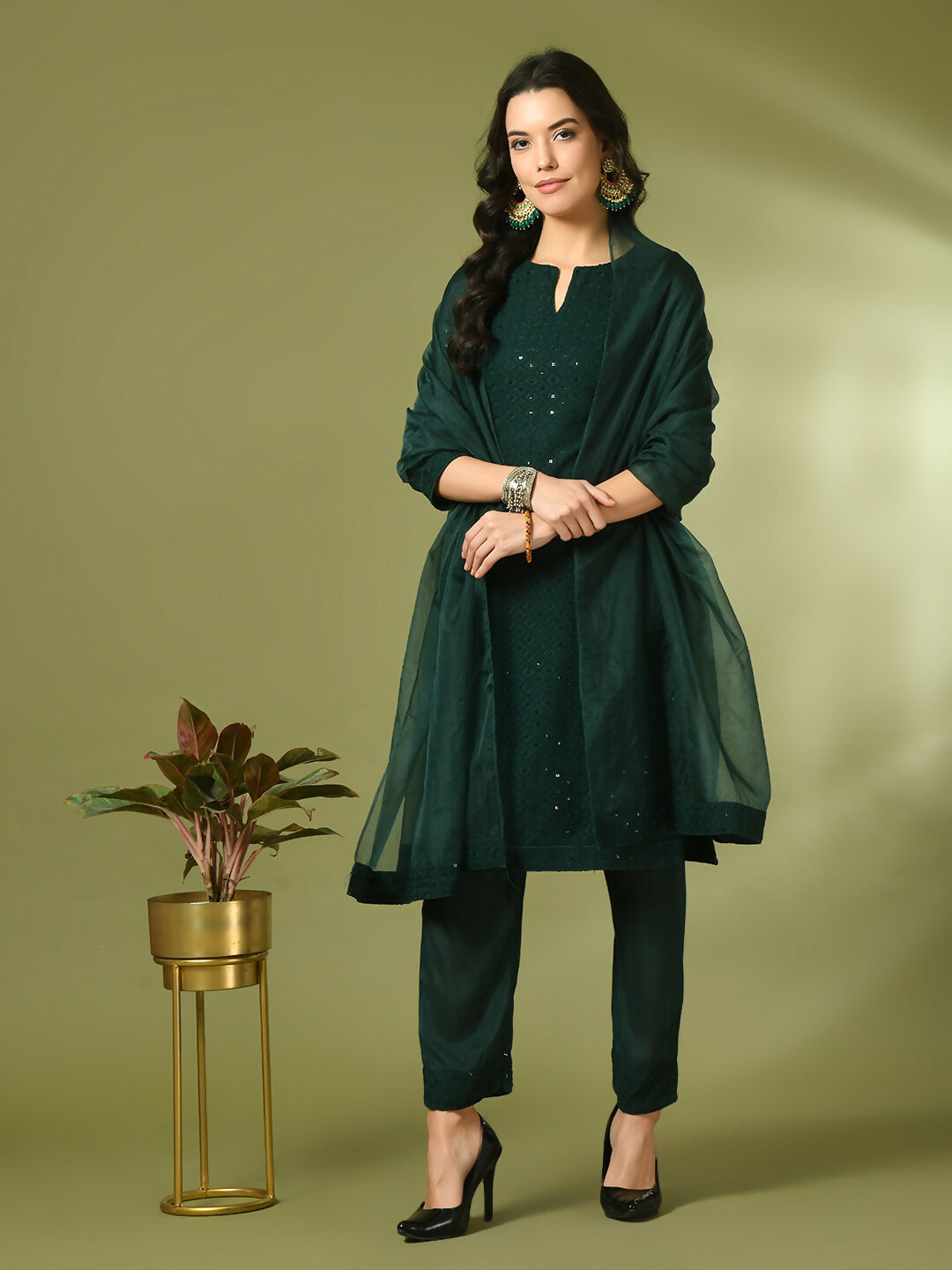 Myshka Women's Green Embroidered Cotton Straight Party Kurta Set With Dupatta