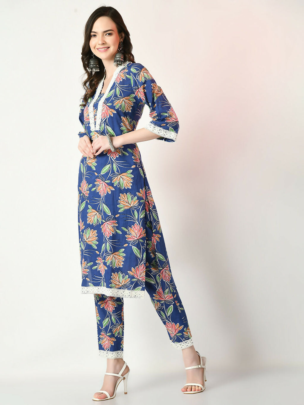 Myshka Women's Blue Printed Kurta With Trousers