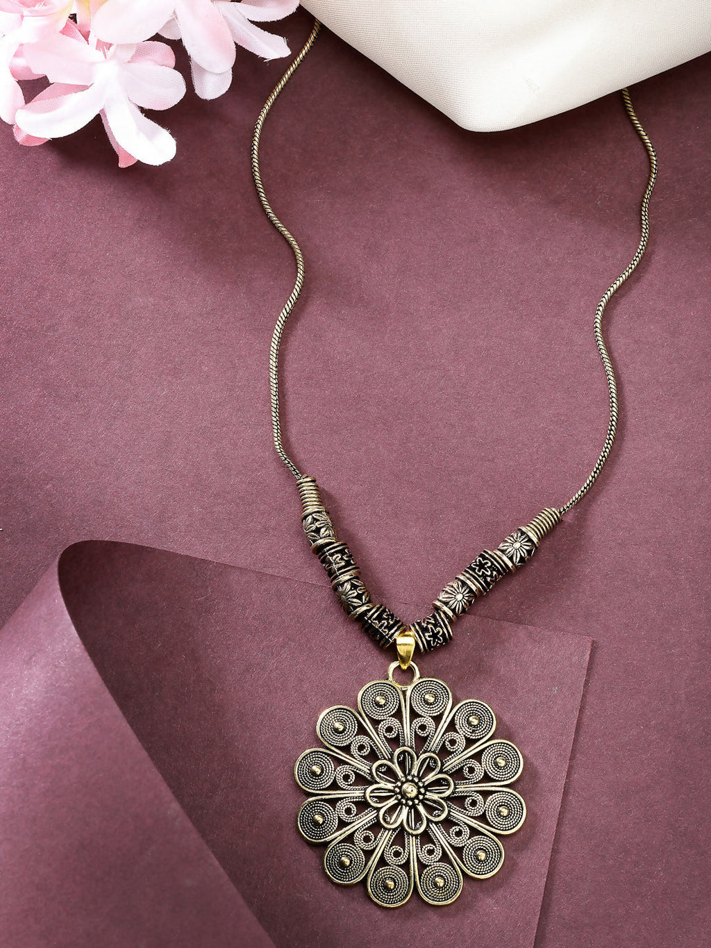 NVR Women's Gold-Polished Floral Shape Pendant with Chain