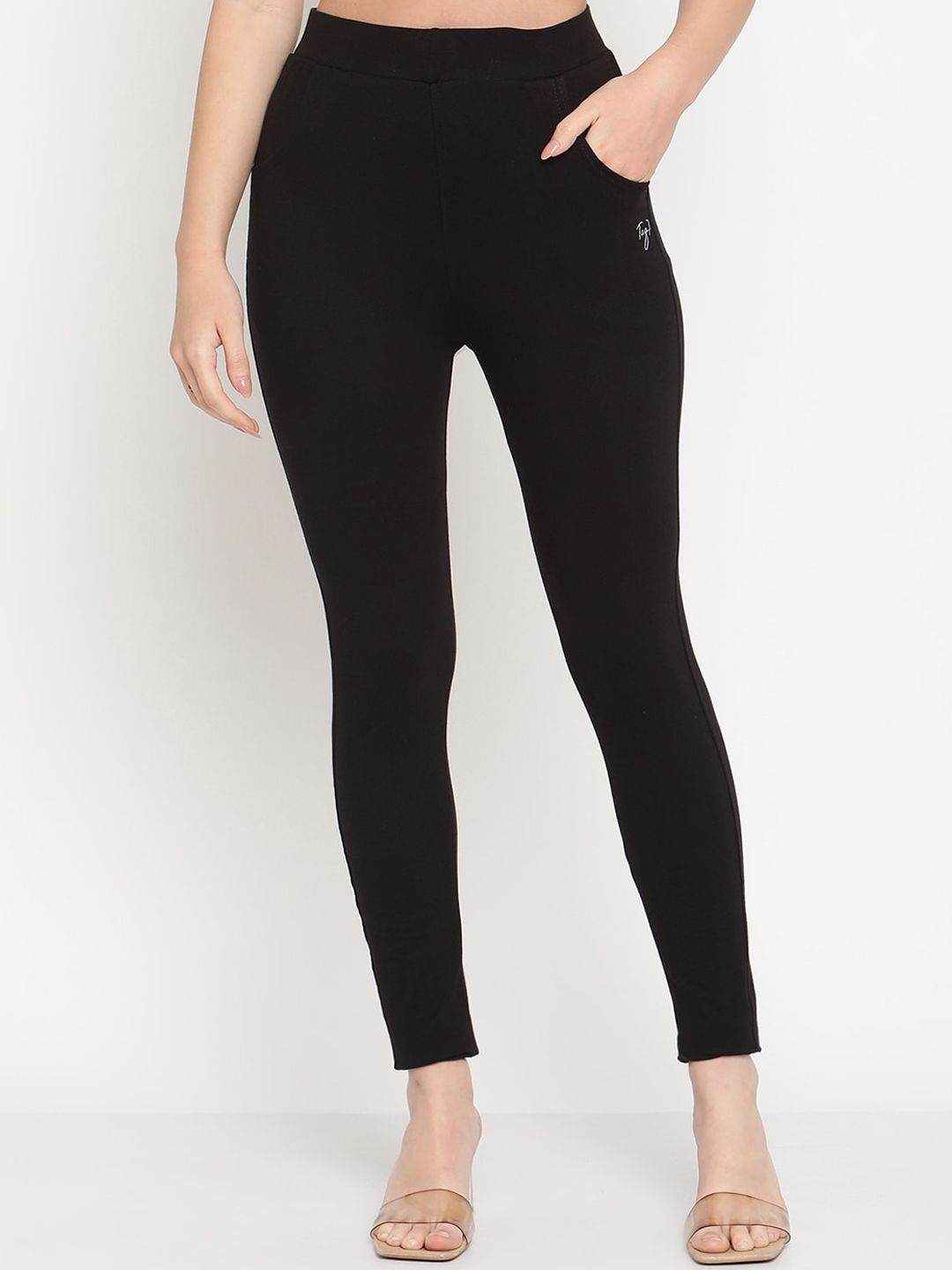 TAG 7 Set Of 2 Maroon & Black Solid Leggings