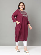 Sztori Plus Size Floral Yoke Design Thread Work Straight Kurta