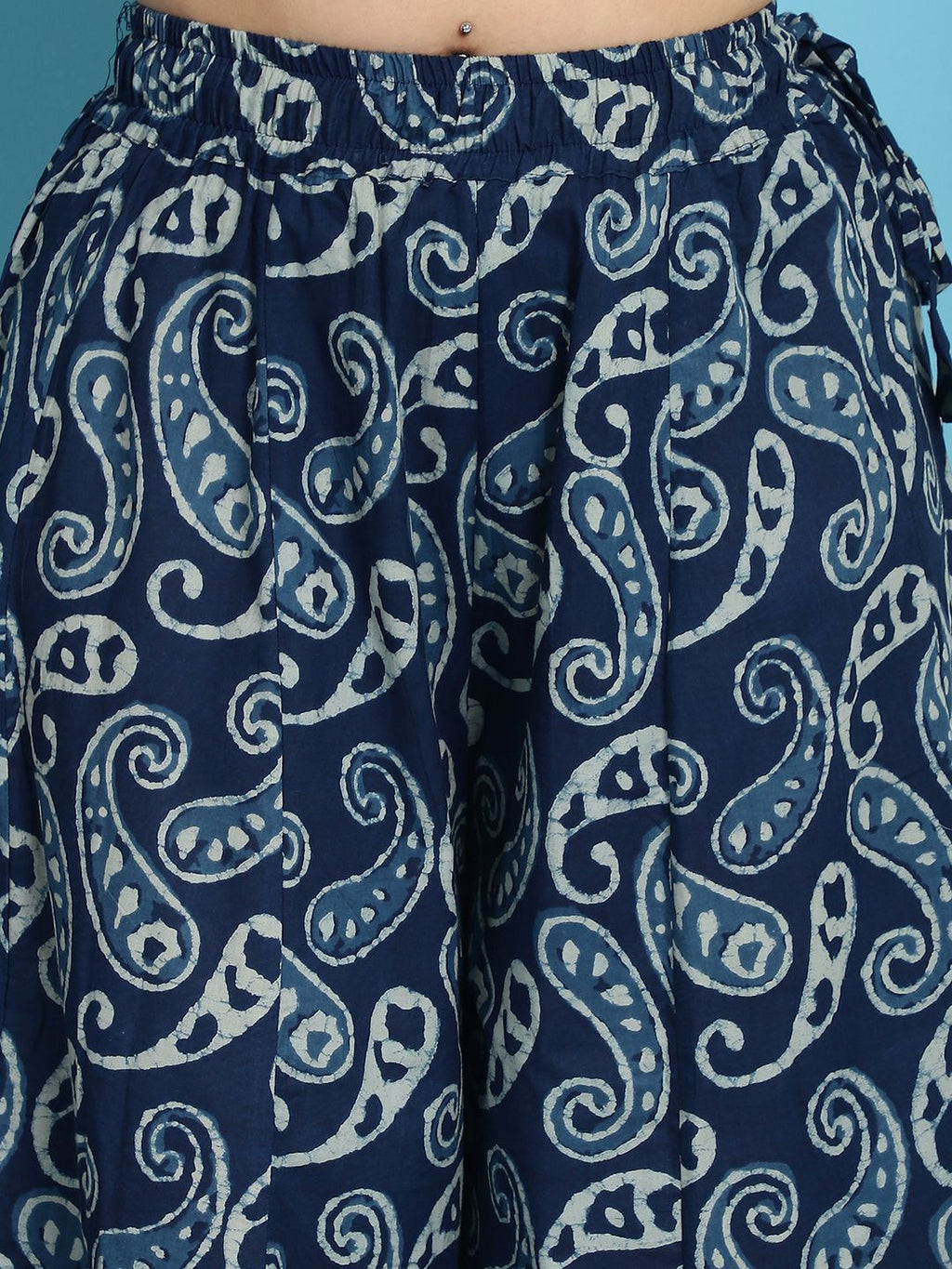 TAG 7 Women Paisley Printed Flared Palazzos