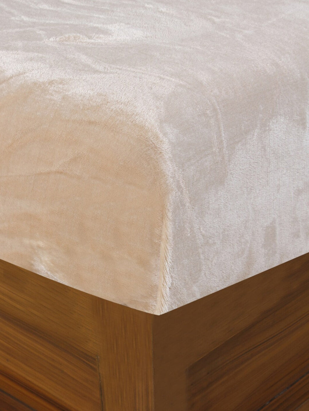 Nendle Beige Woollen 400 TC King Bedsheet with 2 Pillow Covers