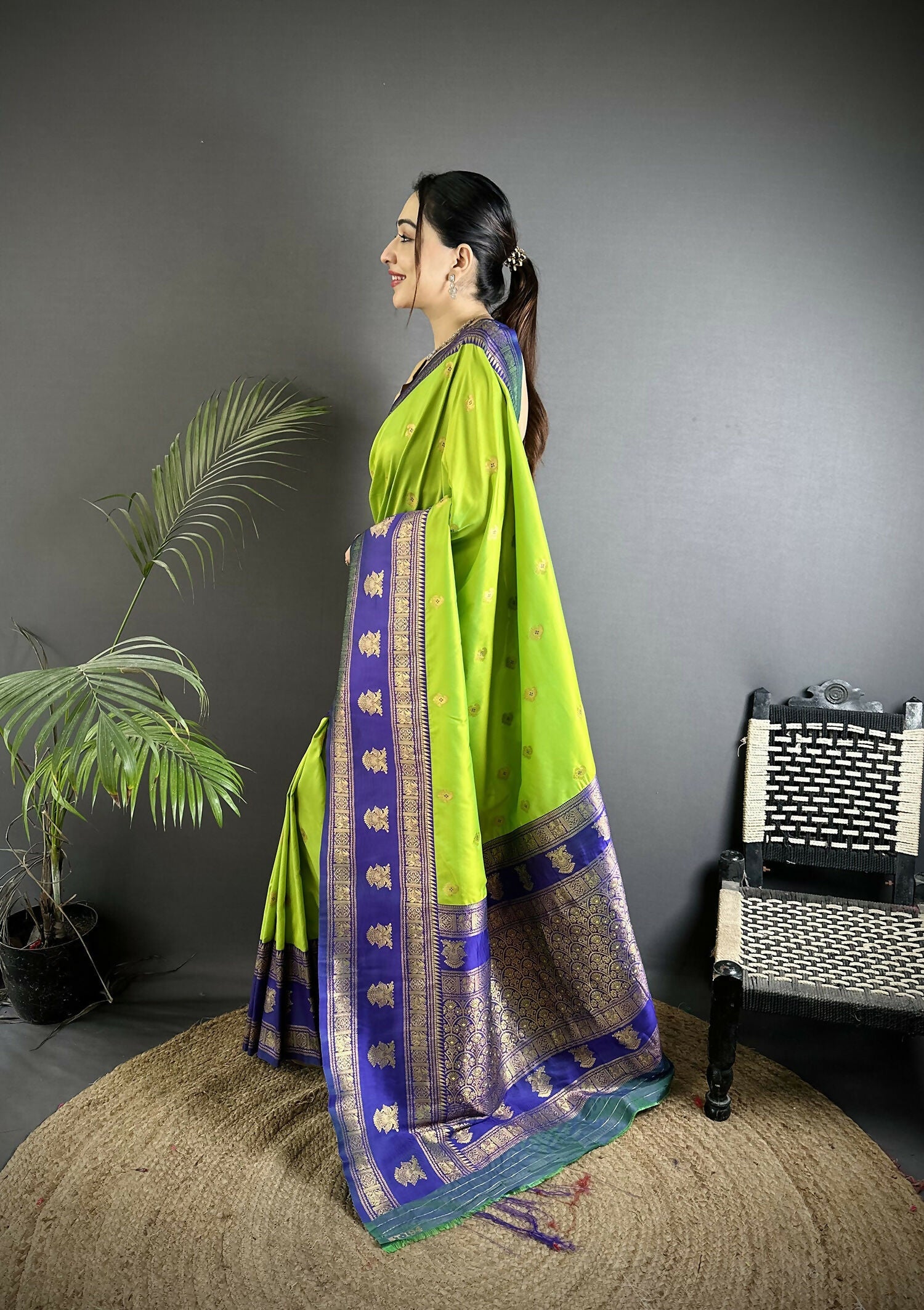 Joban Fashion Parrot Green Banarasi Soft Silk Woven Butti Saree - Distacart