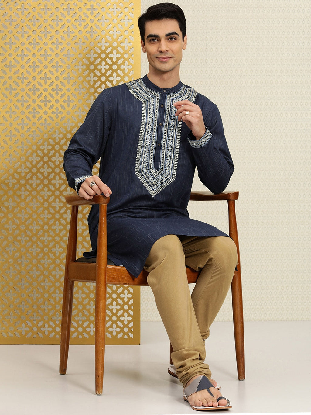 House of Pataudi Men Navy Blue Embroidered Striped Pattern Jashn Kurta