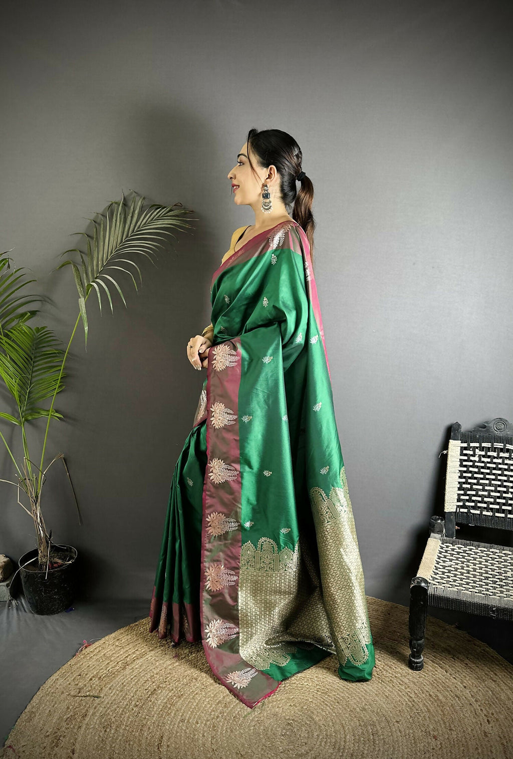Joban Fashion Green Small Butti Soft Silk Banarasi Saree - Distacart