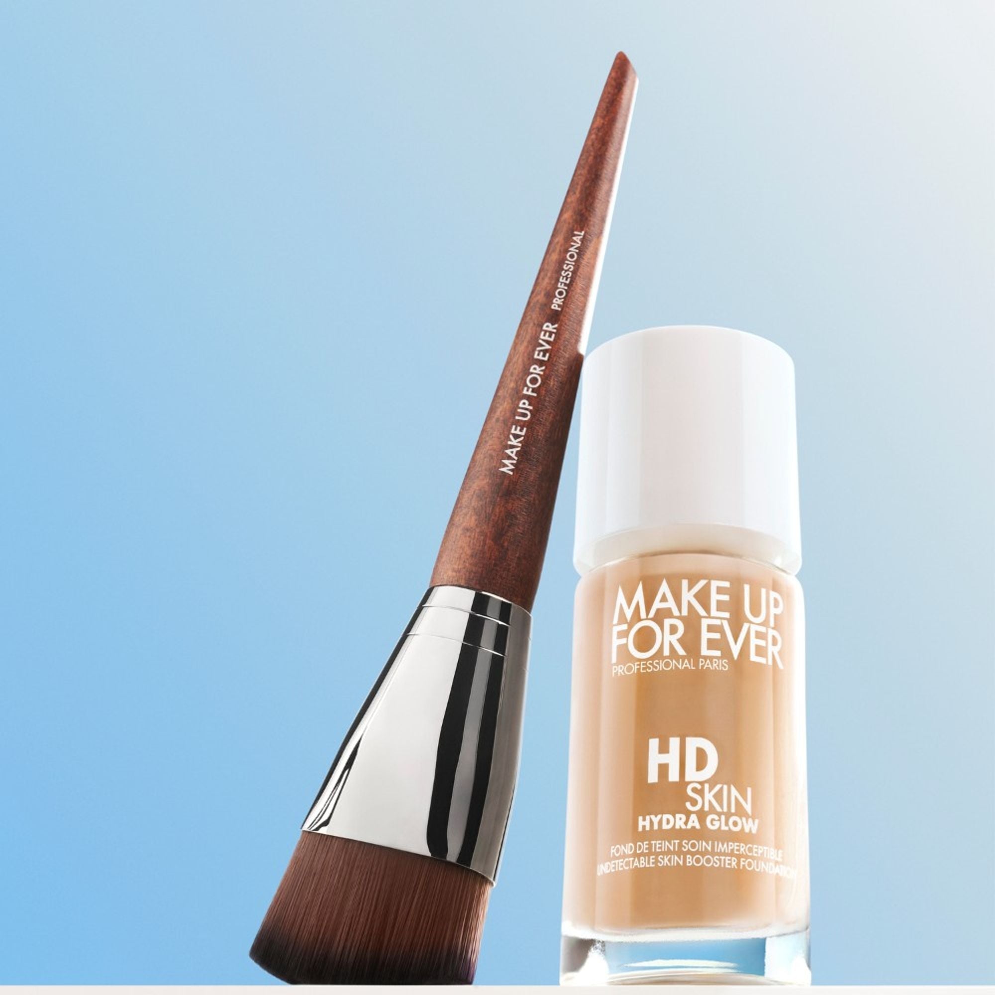 MAKE UP FOR EVER HD Skin Hydra Glow Foundation Brush - 118
