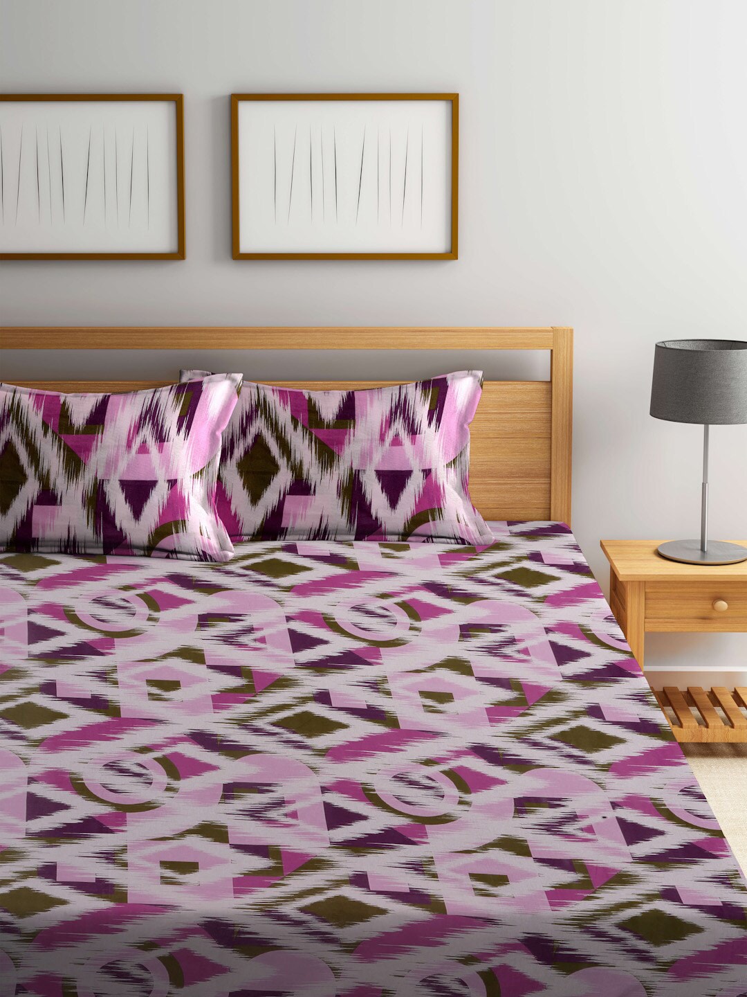 BOMBAY DYEING Marigold Purple Geometric Cotton 104 TC King Bedsheet With 2 Pillow Covers