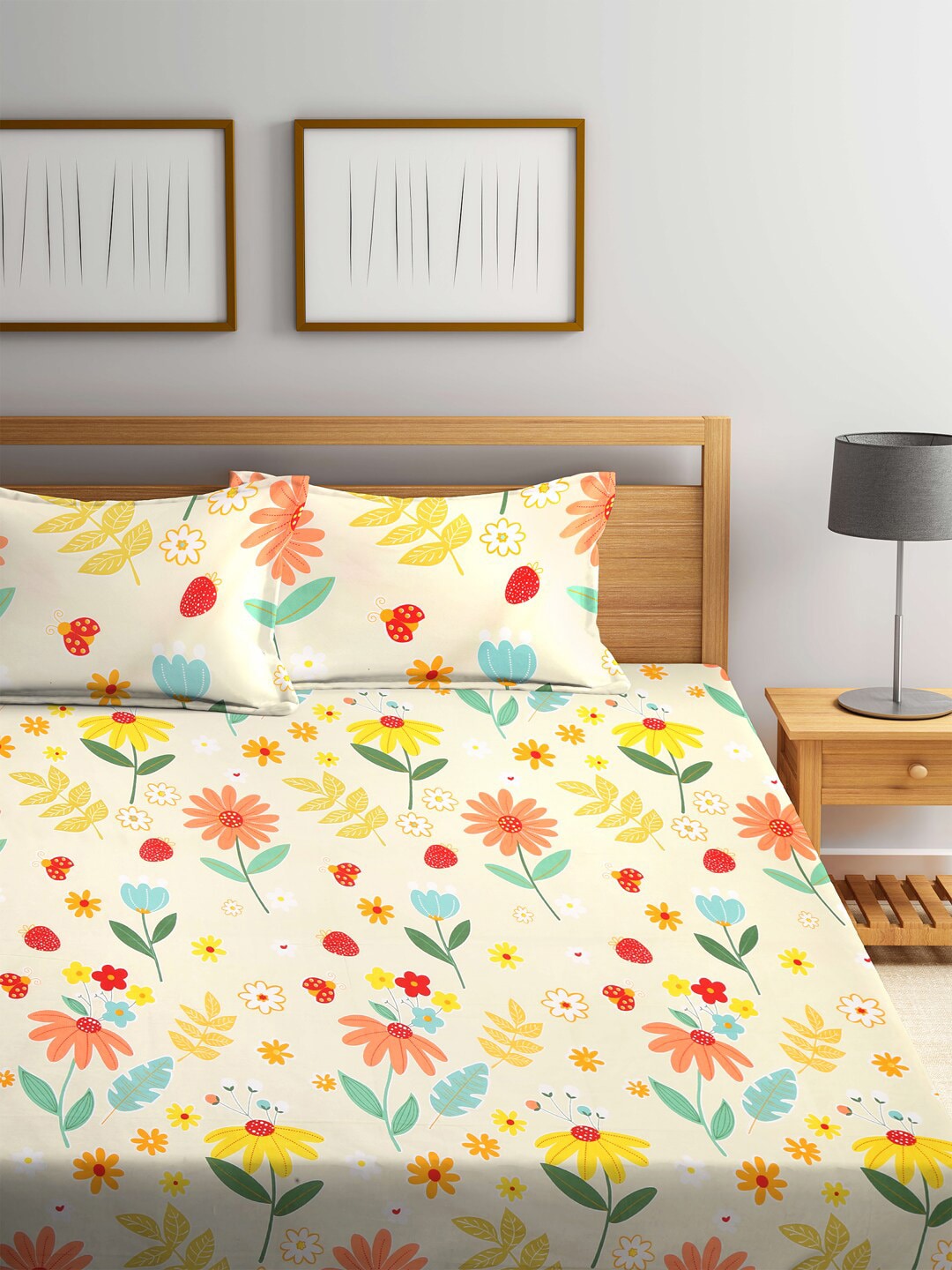 KLOTTHE White & Yellow Printed 300 TC Double King Fitted Bedsheet With 2 Pillow Covers - Distacart