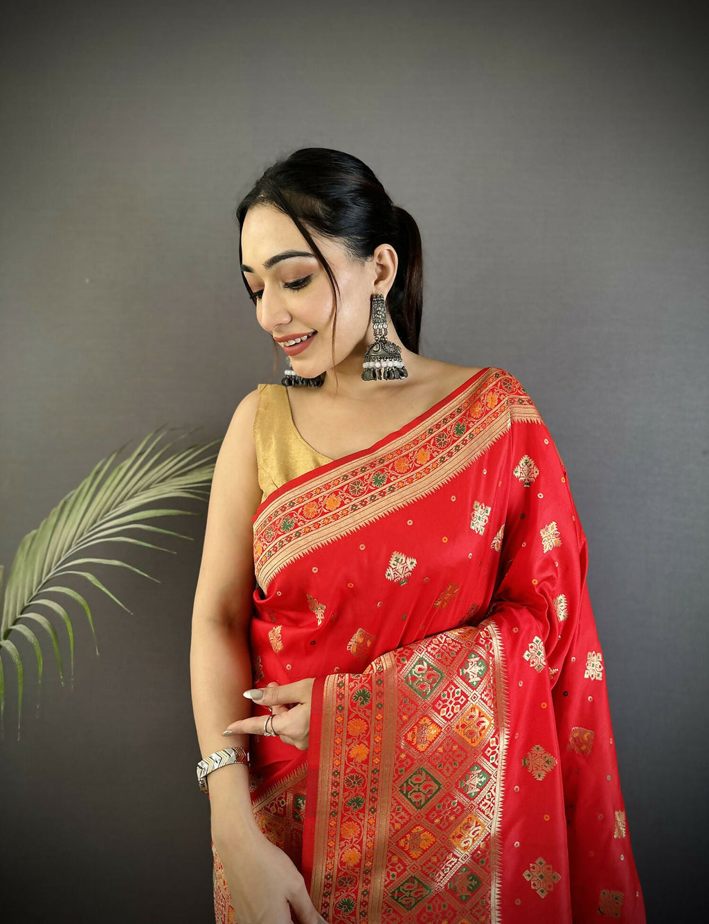 Joban Fashion Carmine Red Geometric Pattern Soft Silk Patola Saree - Distacart