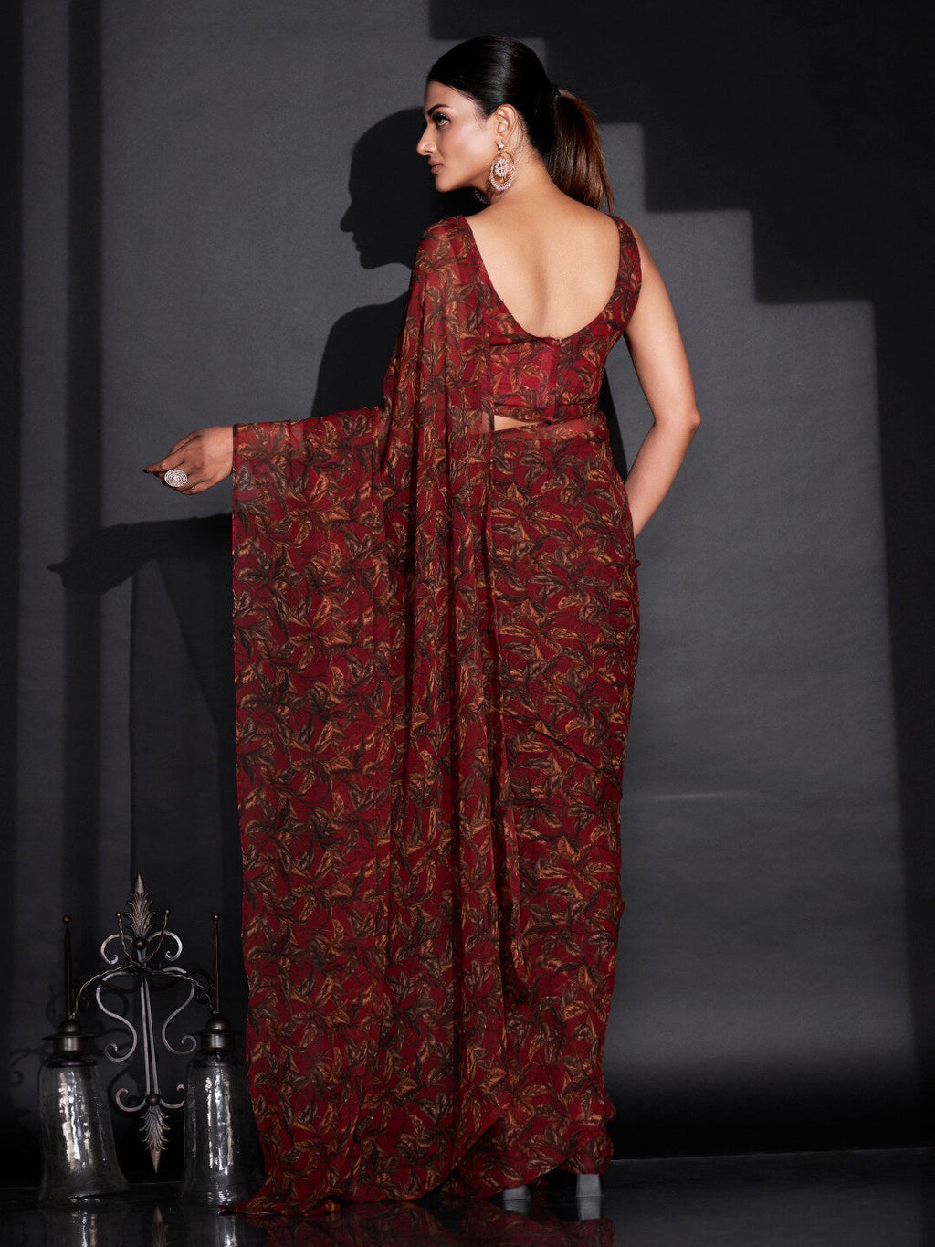 Tikhi Imli Red & Green Floral Printed Poly Georgette Ready To Wear Saree - Distacart