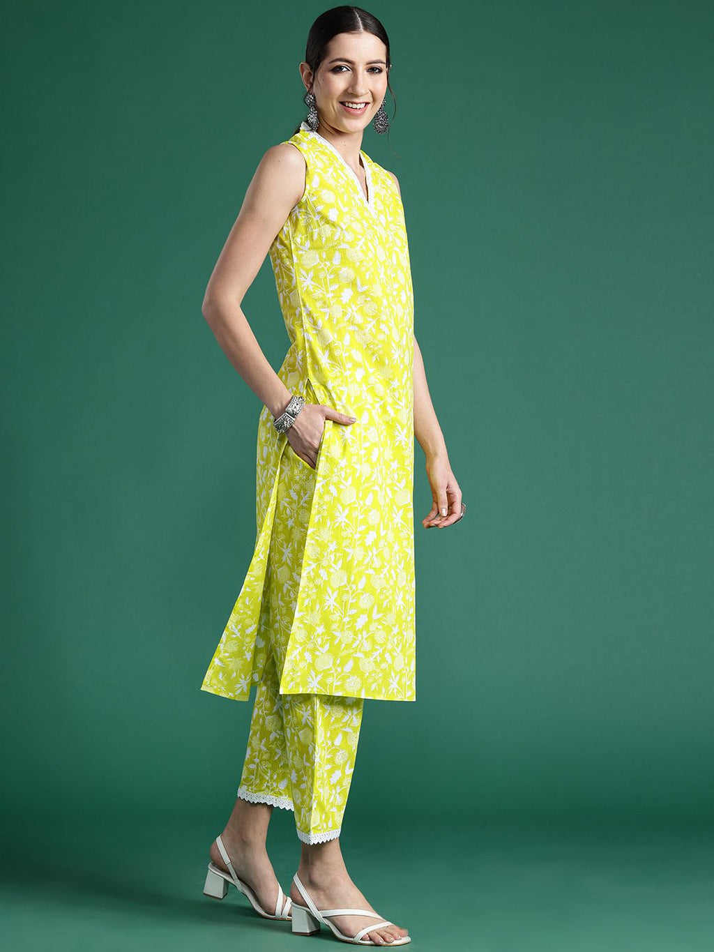Indo Era Floral Printed Pure Cotton Kurta with Trousers - Distacart