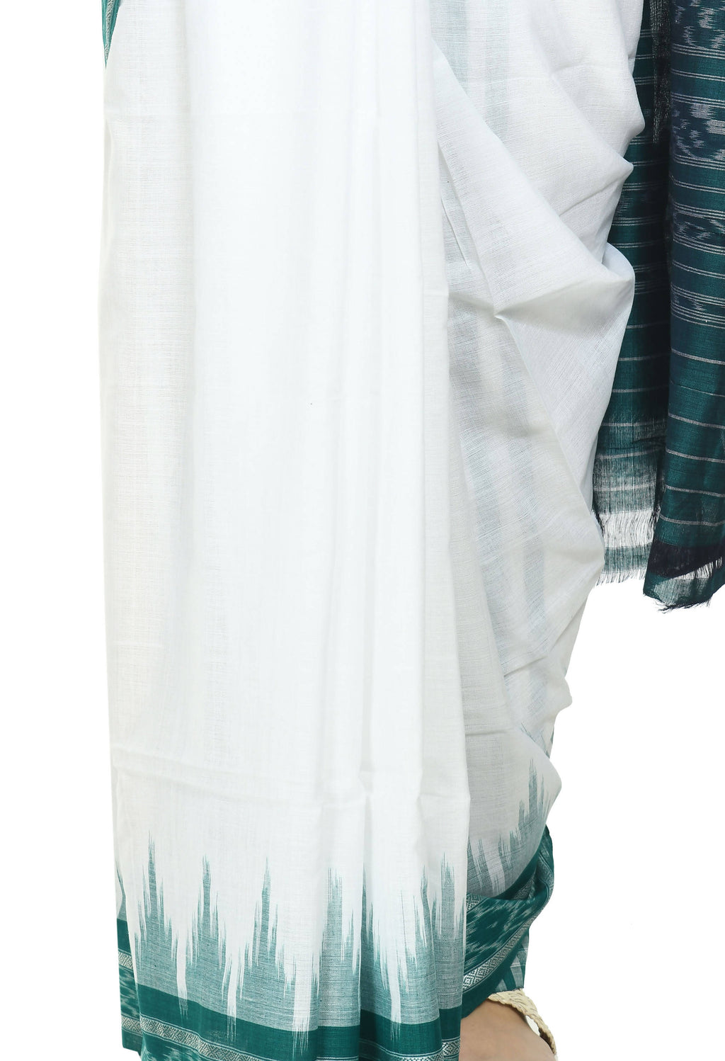 Vamika Sambalpuri Ikat Cotton Plane Kunbha White & Green Saree - Distacart