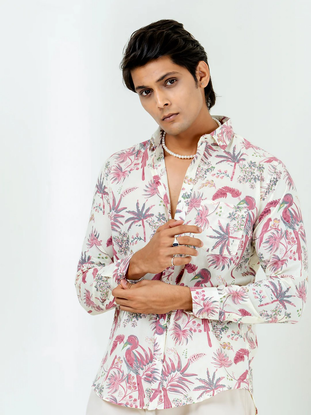 Miravan Men's Pure Cotton Light Pink Bird And Floral Printed Full Sleeve Slim Fit Shirt