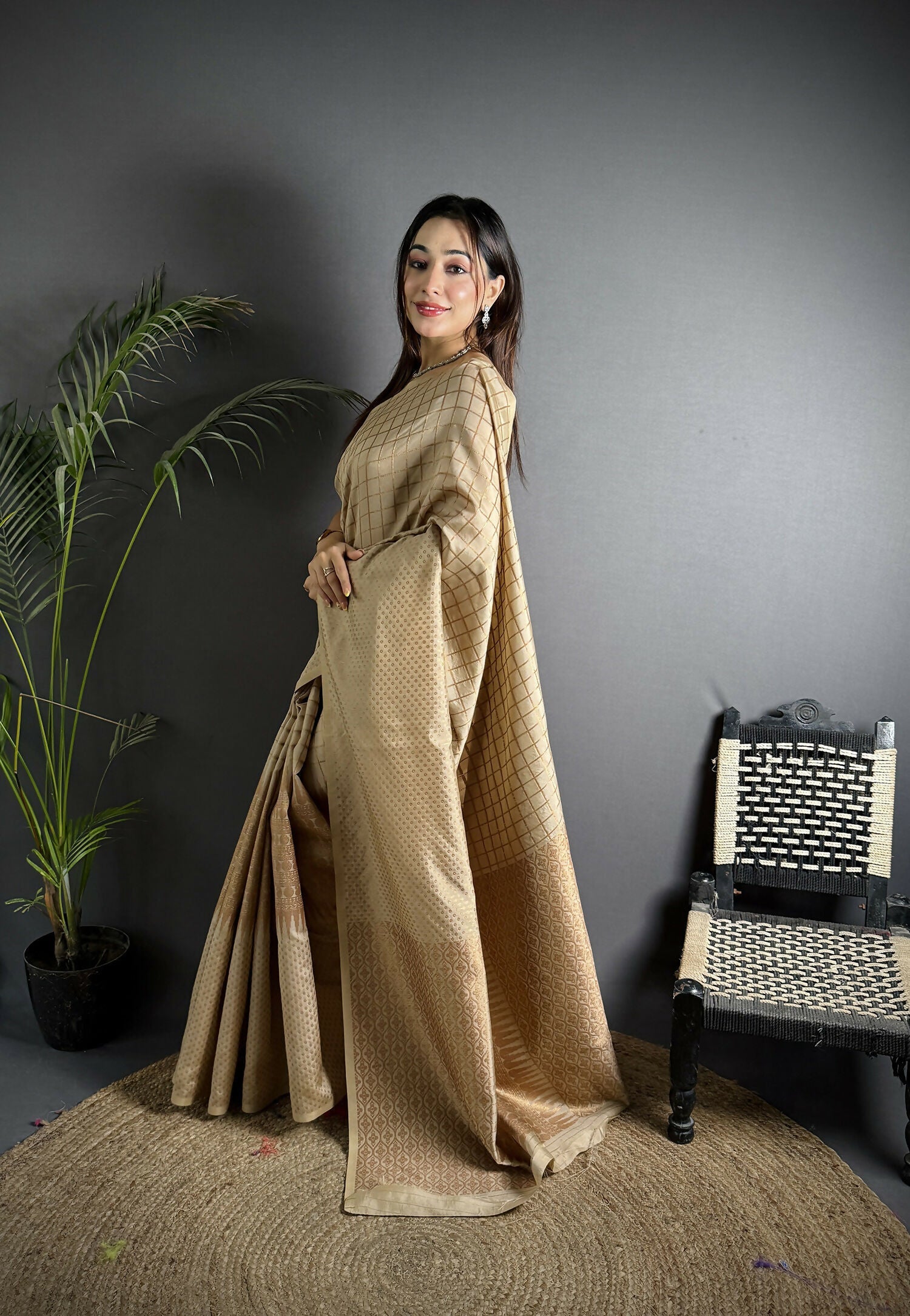 Joban Fashion Ivory Banarasi Soft Lichi Silk Checks & Woven Saree - Distacart