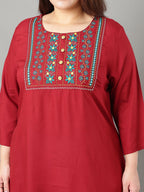 Sztori Plus Size Floral Yoke Design Straight Kurta