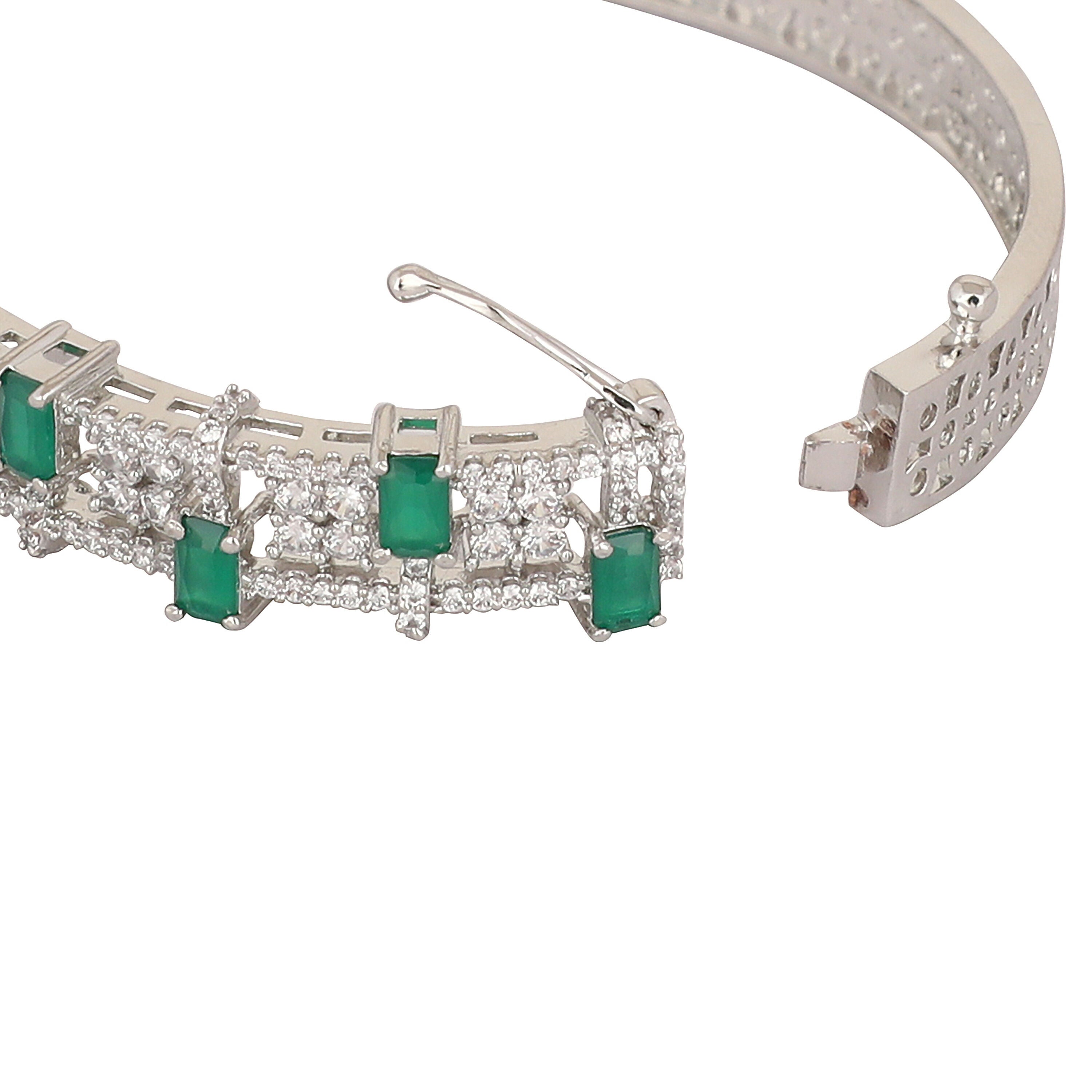 Nuyug Emerald Luxe Anti Tarnish Bangle - Distacart
