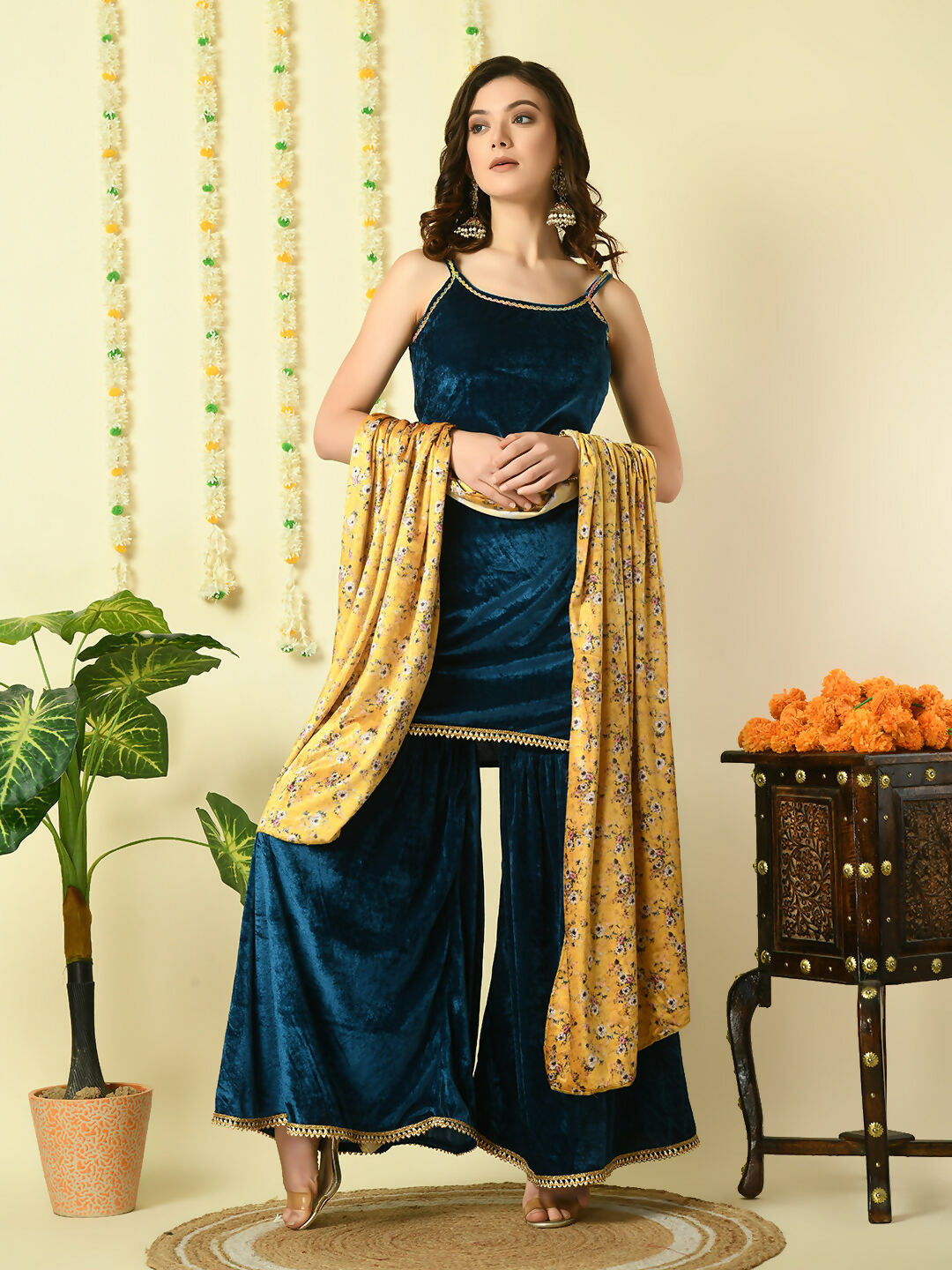 Myshka Women's Teal Velvet Kurti & Sharara With Dupatta Party Sets