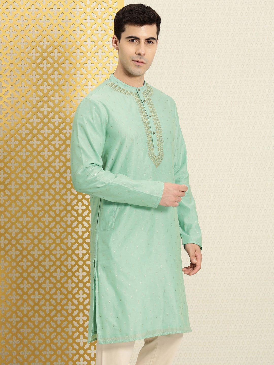 House of Pataudi Floral Printed Sequined Yoke Design Jashn Kurta