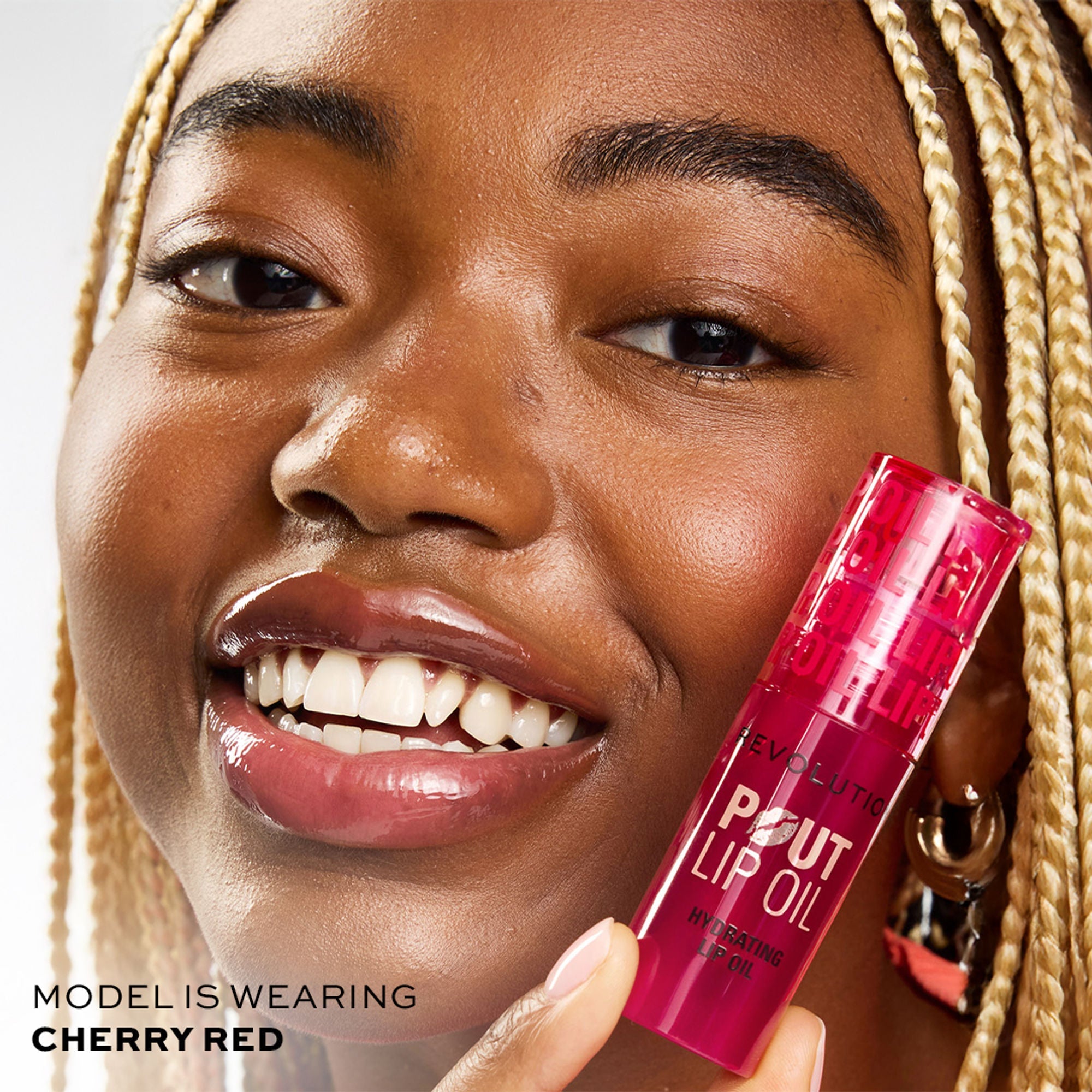 Makeup Revolution Pout Lip Oil - Cherry Red